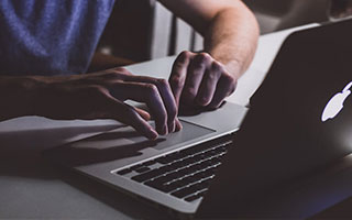 乐鱼体育网站入口-玄学源于此？齐达内现身伯纳乌观看皇马对阵曼城的比赛